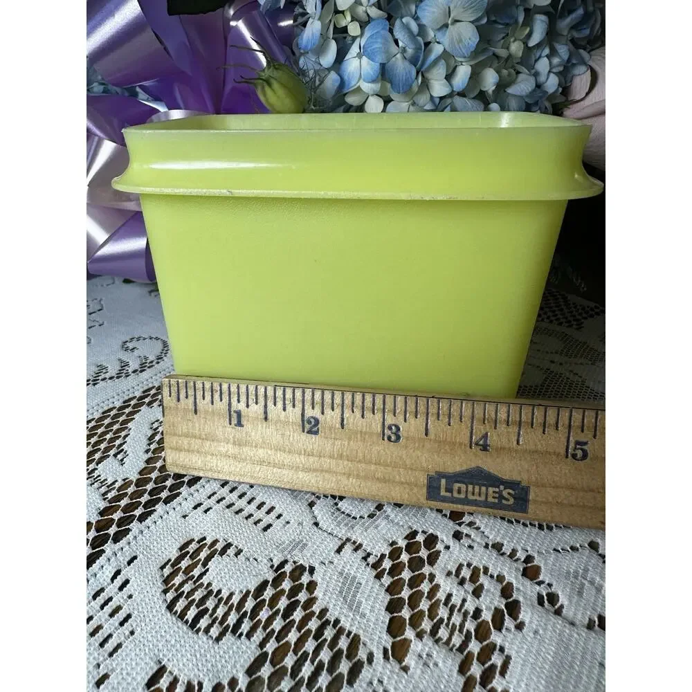 Vintage Tupperware Shelf Saver Food Storage Container NO LID